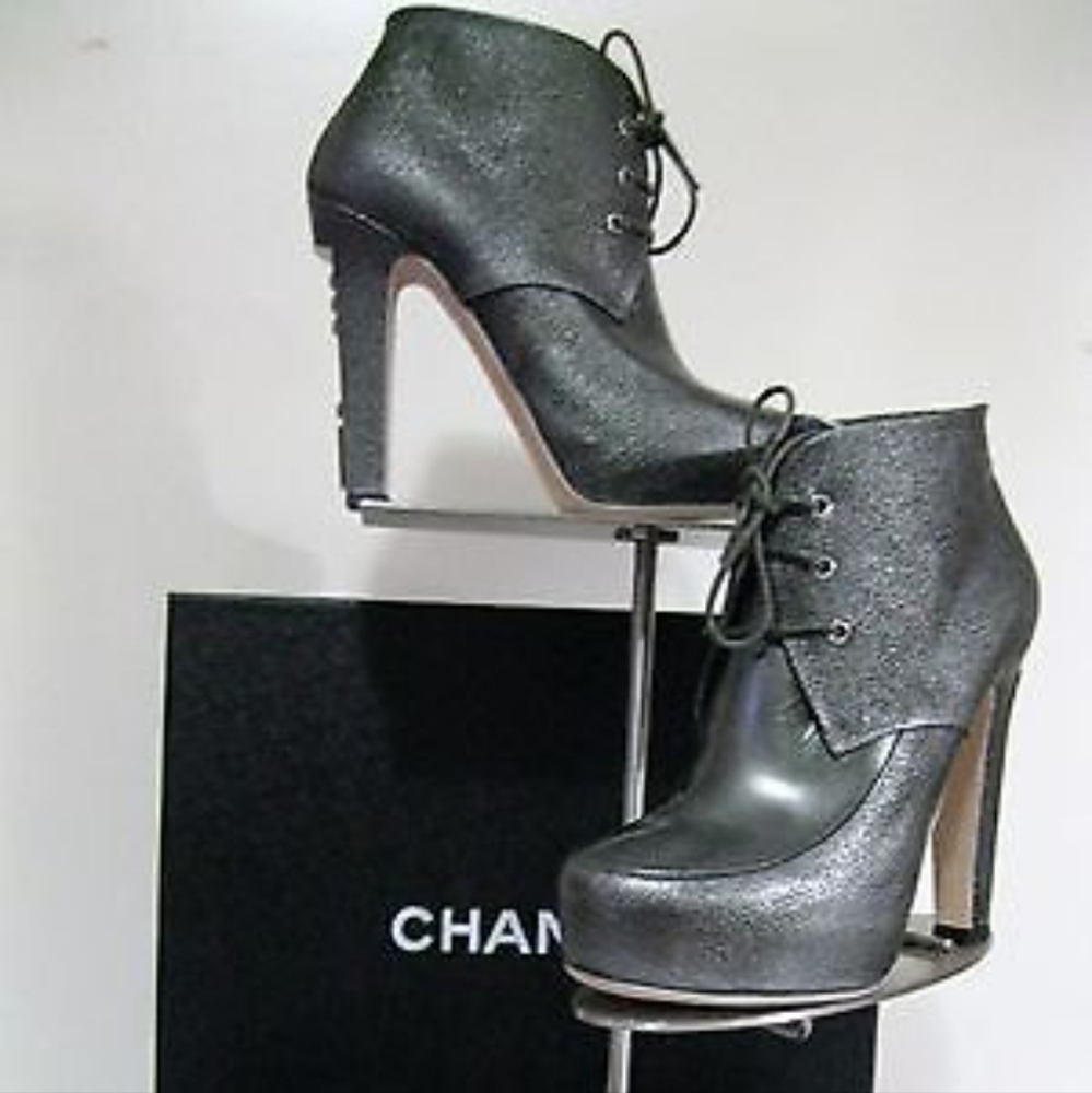 Chanel Boots EUC with dustbag STUNNING Authentic